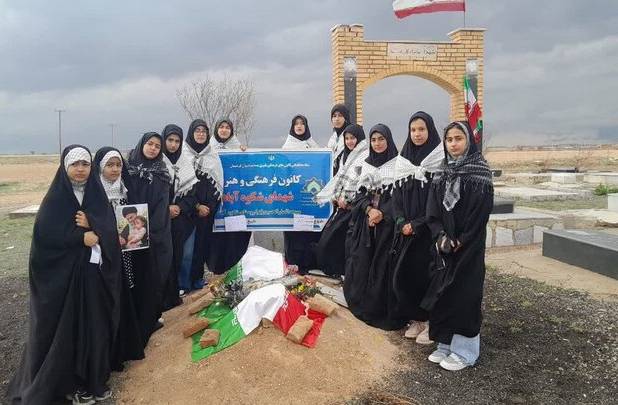 روز دختر در شکوه‌آباد؛ از جشن کانون مسجد تا تجدید میثاق با شهدا