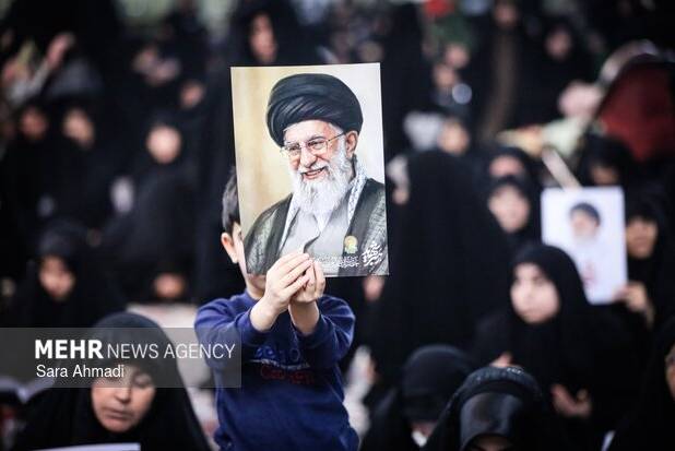 بزرگداشت چهلمین روز شهادت رهبر شهید در حرم امام رضا(ع)