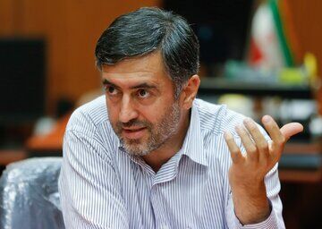 واکنش متفاوت عبدالله گنجی به دفاع کلینتون از مسلمانان