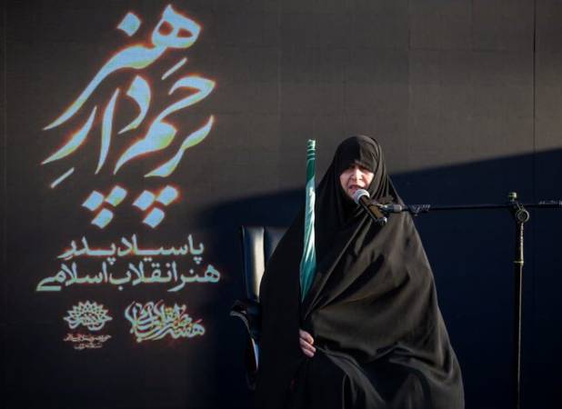 ایرانی مسلمان در شب عاشورایِ ابتلائات امام خویش را تنها نمی‌گذارد