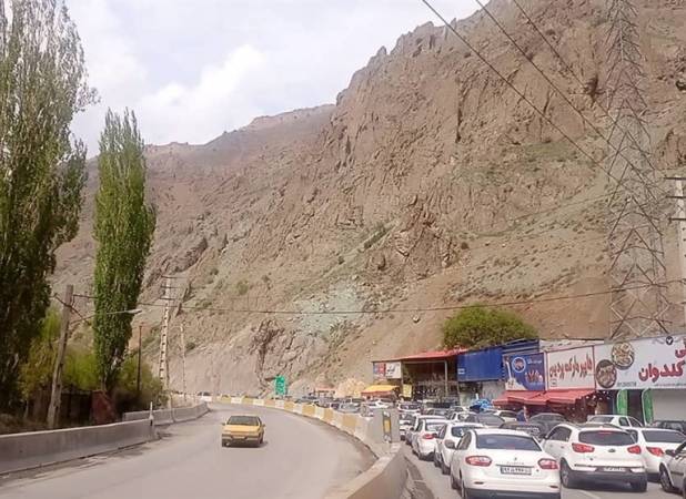 ترافیک سنگین در محورهای چالوس و آزادراه تهران-شمال