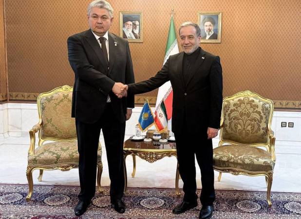 سفر وزیر خارجه قزاقستان برای ادای احترام به رهبر شهید