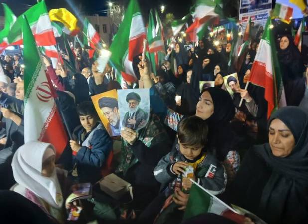 لبیک مردم سنندج به فرموده رهبر انقلاب+فیلم