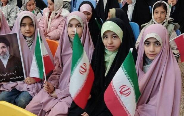 روایت جشن دختران کردستان به یاد شهدا
