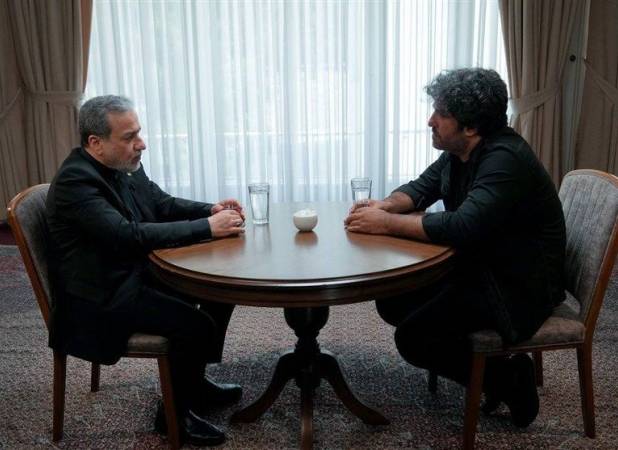 عراقچی: آمریکا می‌توانست سوءتفاهم درباره تنگه هرمز را از طریق خط تماس مستقیم رفع کند | به آمریکایی‌ها گفتم 15 روز دیگر صبر کنید اما...