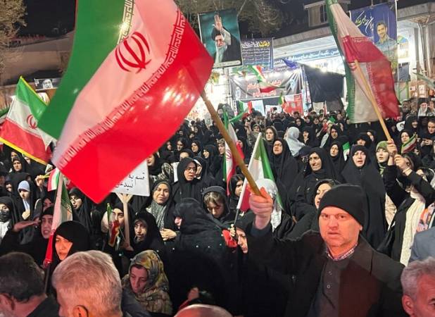 تداوم حضور حماسی فومنی ها در سی و هشتمین شب