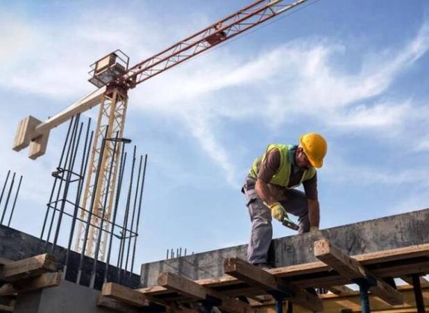 اعتبار پروانه‌های اشتغال به کار مهندسان تا ۳۱ خرداد تمدید شد