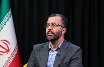 نماینده مجلس: ایران قادر است هر نقطه‌ای را در هر وسعتی که اراده کند، منهدم کند/ ملت ایران به کمال نترسیدن از مرگ رسیده‌اند