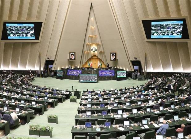 ارجاع موضوع نحوه فعالیت دستگاه‌ها با کارگزاران خارجی به کمیسیون امنیت