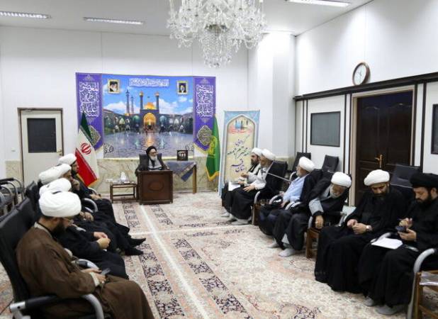 آیت الله سعیدی: کنار آمدن با آمریکا را از ذهن خود بیرون کنید | نیروهای انقلابی نباید تضعیف شوند