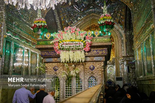 آئین گلاب شویی و گلباران ضریح مطهر حضرت شاهچراغ(ع)