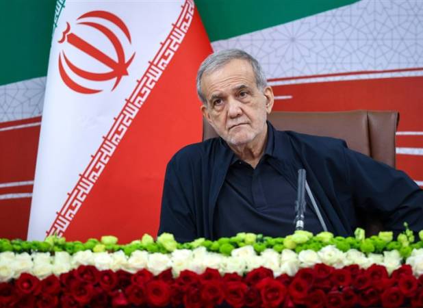پزشکیان: دانش‌آموزان با ایمان و باور ایران را به‌سوی عزت هدایت می‌کنند