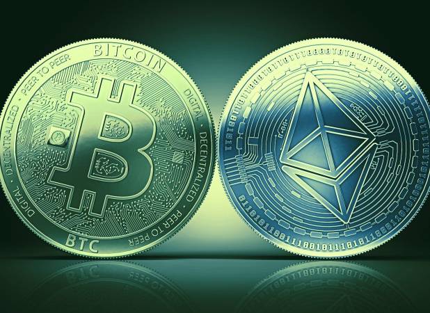 قیمت بیت‌کوین و اتریوم امروز پنجشنبه ۲ مهر ۱۴۰۵/ کاهش قیمت بیت‌کوین