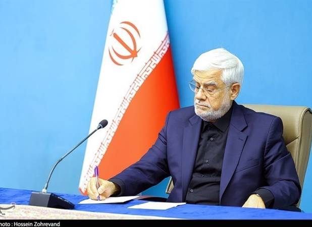 عارف به فرماندهان: دولت با تمام توان پشتیبان و همراه میدان است