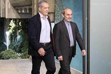 مسعود پزشکیان زیر تیغ سانسور صدا و سیما/  تحریف مواضع رهبر شهید انقلاب در تلویزیون برای نفی مذاکره/ پول از دولت، تخریب از جام‌جم