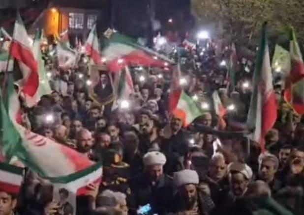 تداوم بیعت شبانه مردم خوی با رهبری و انقلاب