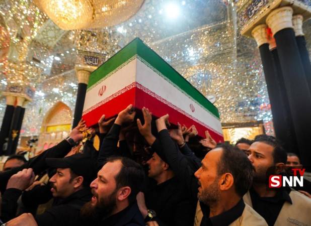 تصاویری از خودروی حامل پیکر رهبر شهید در نجف 