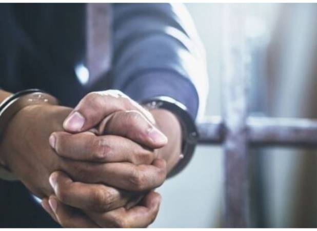 بازداشت یک روحانی در پی اعتراض به ممنوعیت حجاب + عکس