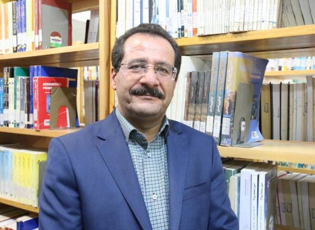 چرا نسخه اقتصادی روسیه در ایران جواب نمی‌دهد؟ | دل انگیزان: تداوم وضع موجود می‌تواند تورم، رکود و بیکاری را تشدید کند | پایه‌های مالیاتی باید بازتعریف شوند