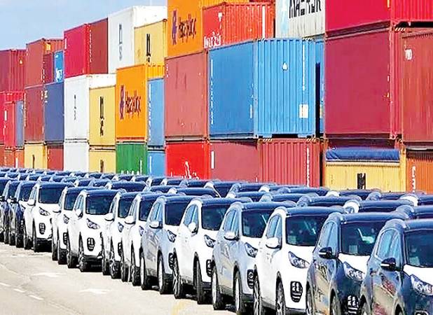 چرا واردات قطعه سخت‌تر از واردات خودرو است؟ | حاشیه سود واردات خودرو بالاتر است؟