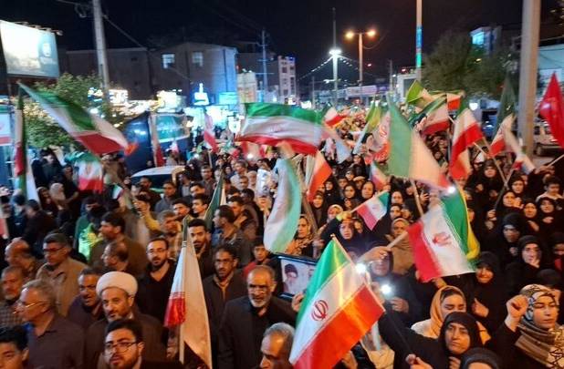 موج حضور باشکوه مردم ولایتمدار نکا در میدان