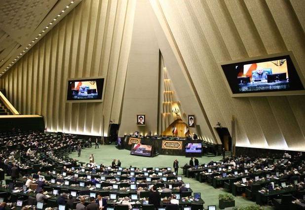 فرصت یک ماه ونیمه دولت برای معرفی 2 وزیر به مجلس با اذن رهبر انقلاب