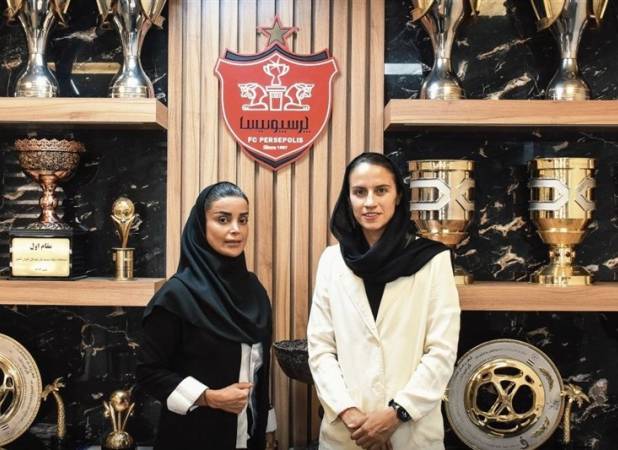 اعتراض «ایستا» به اقدام سرمربی بانوان پرسپولیس: با ما قرارداد داری