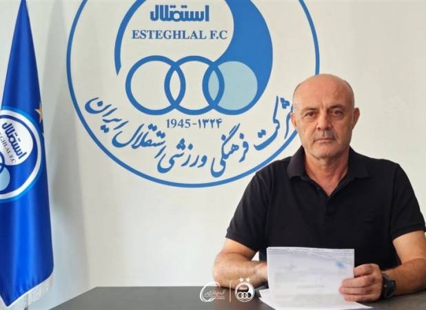 تمدید قرارداد اوزجان بیزاتی با آبی‌پوشان