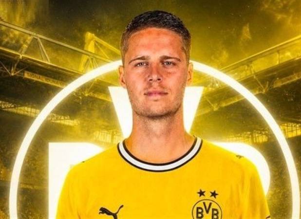 هافبک PSV به دورتموند پیوست