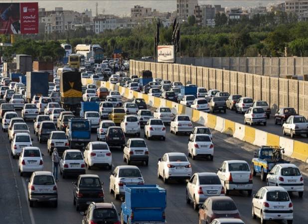 شوک شبانه به ترافیک تهران/ زمان سفر در تهران ۱۰ درصد افزایش یافت/ چرا همزمان «مترو و خیابان» شلوغ شد؟