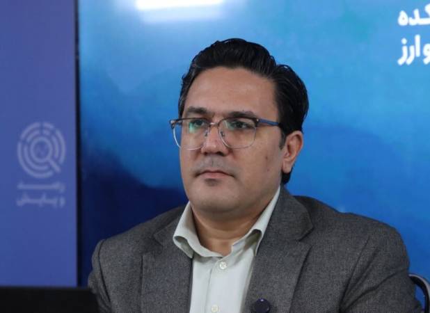 نوسان بازار ارز ریشه در احساس نااطمینانی دارد | حیدری: بازار براساس انتظارات واکنش نشان می‌دهد | دو نوع تقاضا در بازار ارز وجود دارد