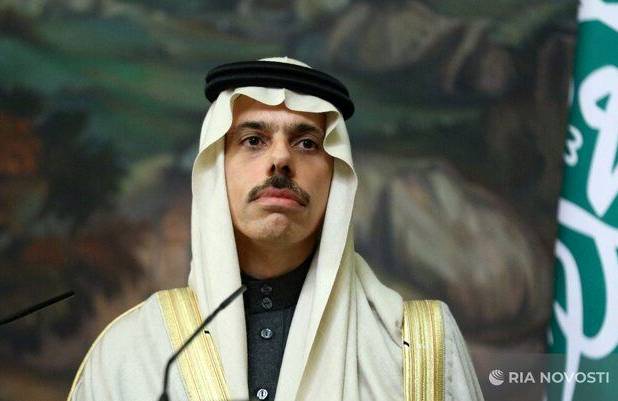 گفت‌وگوی وزیر خارجه عربستان با ایران و پاکستان 