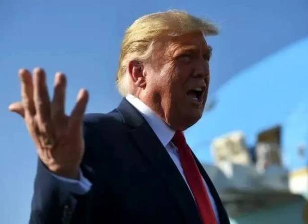 پست سفارت ایران با تصویری تمسخرآمیز از ترامپ