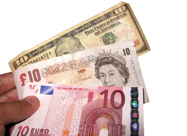 قیمت دلار، یورو و پوند امروز دوشنبه ۱۳ مهر ۱۴۰۵/ کاهش قیمت دلار و یورو
