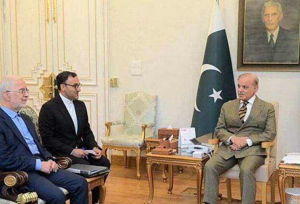 وزیر کشور با نخست‌وزیر پاکستان دیدار کرد