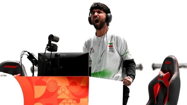 قهرمانان فوتبال الکترونیک ایران در انتظار معافیت سربازی