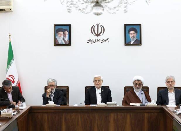 عارف: شرایط امروز کشور حتی با دو سال قبل متفاوت است/ اگر مذاکرات اخیر به یادداشت تفاهم برسد، شرایط ما در برابر آمریکا تغییر نمی‌کند