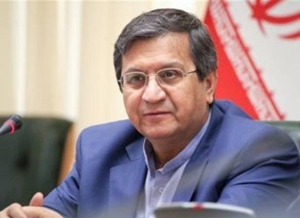 همتی: مشکلات بانکی ایران و عراق طی هفته‌های آینده برطرف می‌شود