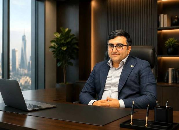 مدیرعامل شرکت مکث الکترونیک  در گفت‌وگو با رسانه‌های صنعتی مطرح کرد؛ از پیام مبعث تا توسعه خطوط تولید و فروش اعتباری