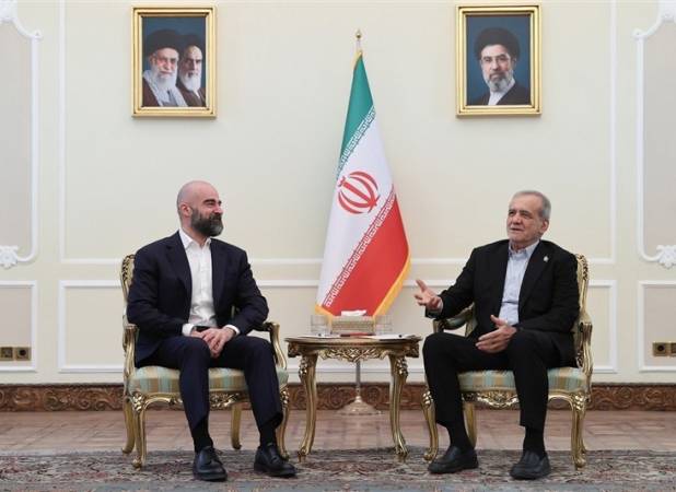 پزشکیان: آماده حل مسائل با همسایگان از مسیر گفت‌وگو و تعامل هستیم
