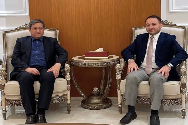 همتی در بغداد؛ موانع مبادلات تجاری و بانکی ایران و عراق رفع می‌شود؟