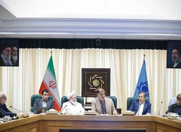 نشست مجمع تشخیص مصلحت با رئیس کل بانک مرکزی درباره بازار ارز