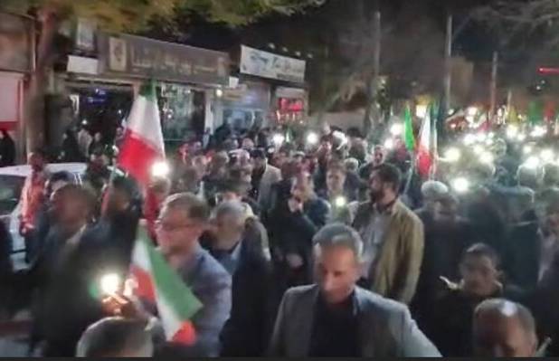 اجتماع حماسی مردم شهرکرد در خیابان شریعتی