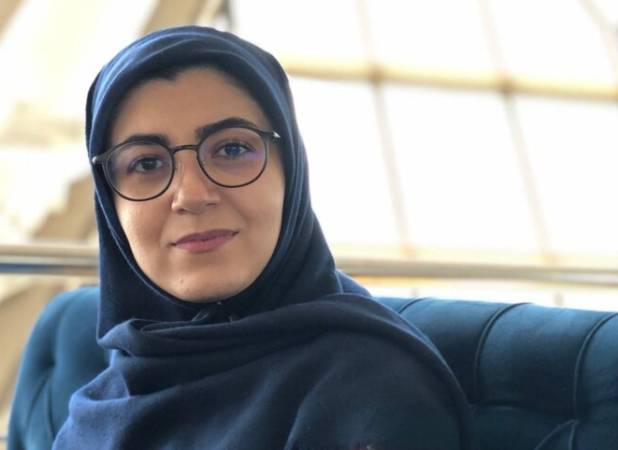 وطن ای زخمی هزاران سال، کاش دستی نوازشت می‌داد