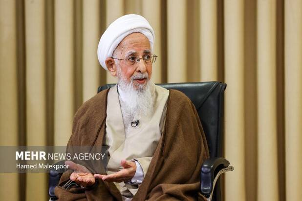 آیت الله جوادی آملی:حقیقت محور مقاومت ایستادگی در برابر ظلم است