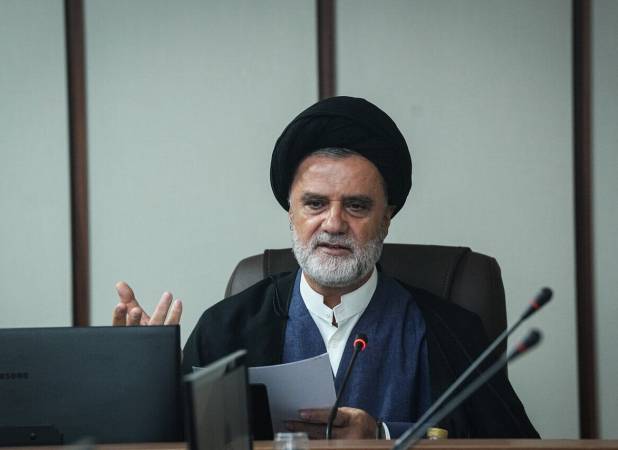 واکنش تند نبویان به زندانی شدن حمید رسایی