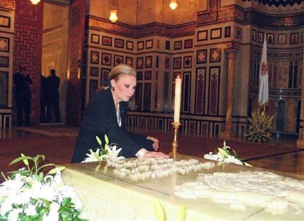مصر دیگر حوصله سلطنت‌طلب‌ها را ندارد/ پهلوی هرروز منفورتر از دیروز