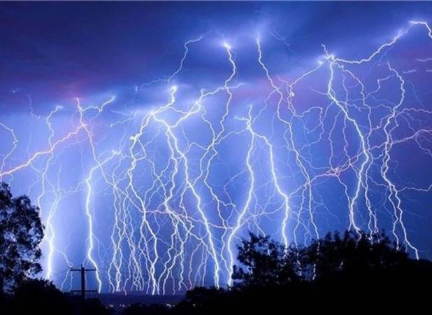 رگبار و رعدوبرق در ۱۸ استان‌/ بندرعباس و شهرکرد؛ گرمترین و سردترین شهرها در کشور