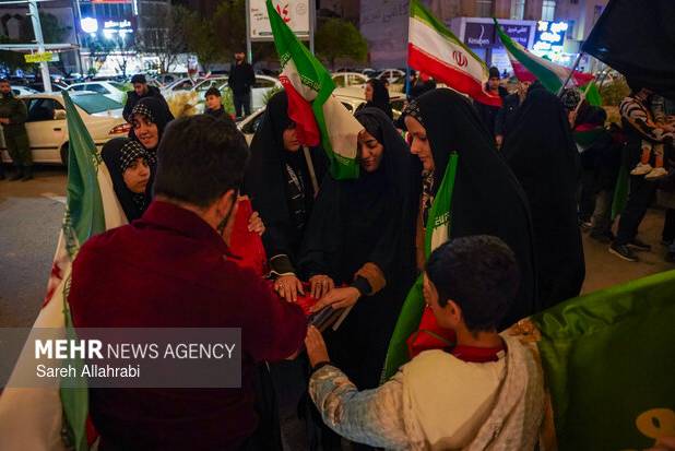 وفاداری مردم اردستان به آرمان‌های انقلاب تجدید شد