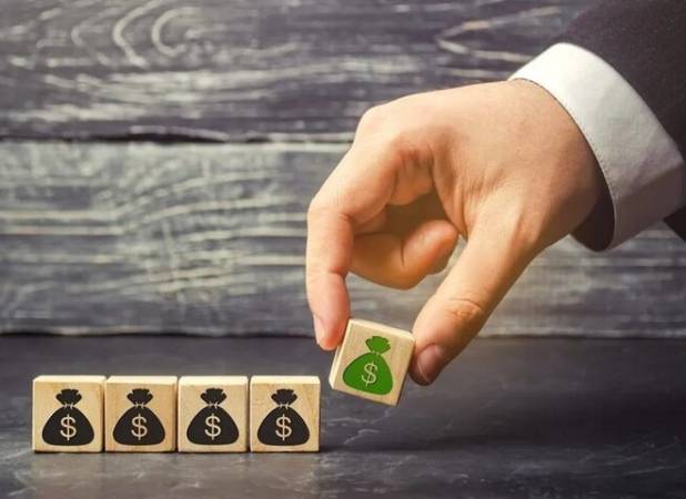 رقابت طلا و ارز در بازار سرمایه؛ نقدینگی به کدام سو می‌رود؟